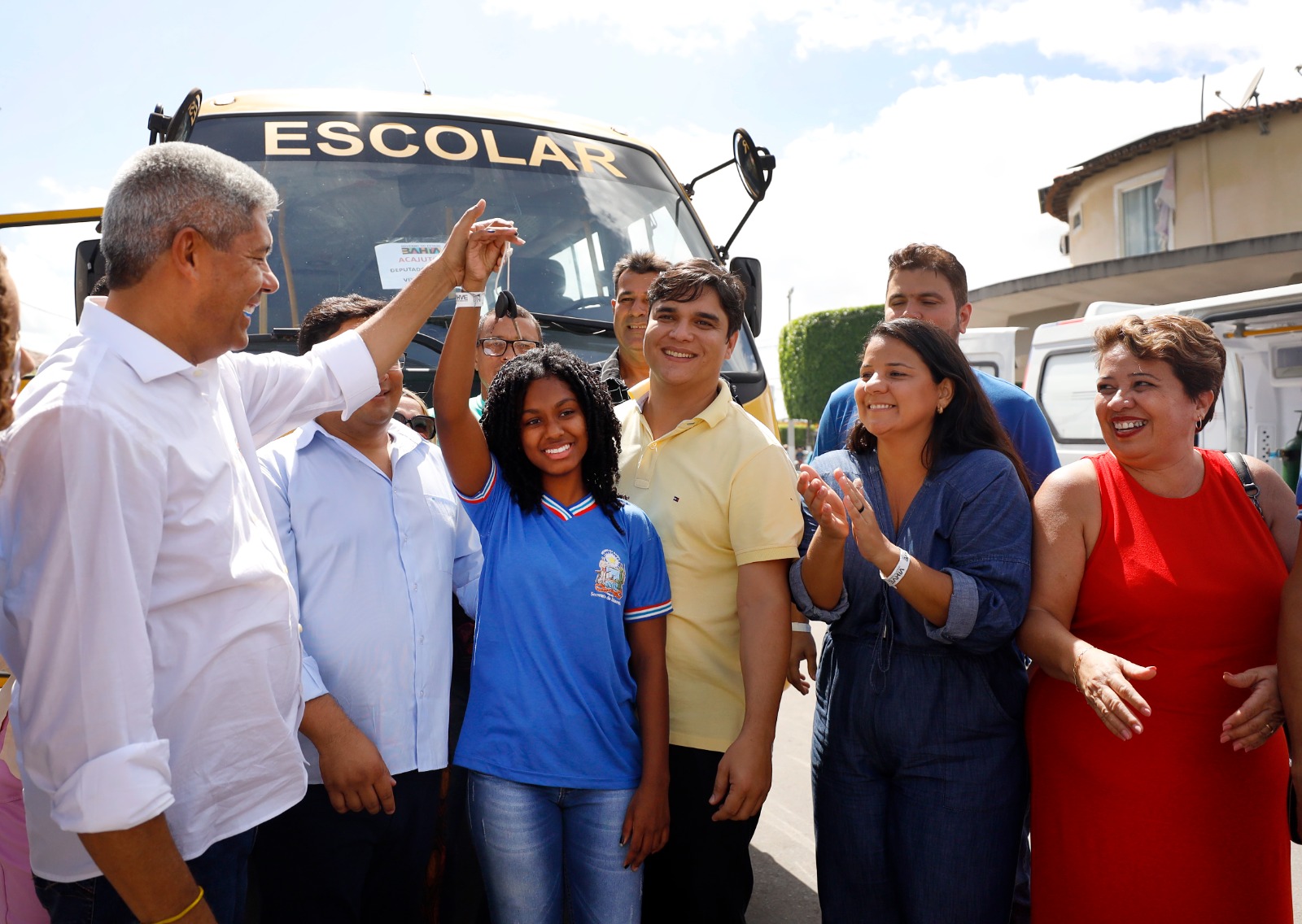 ACAJUTIBA: Governador entrega escolas mais modernas e equipadas para população